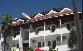 Alvaro Apartments